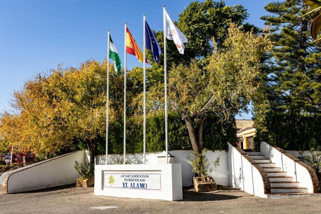 Complejo Turistico El Alamo Hotel Hornachuelos Ngoại thất bức ảnh